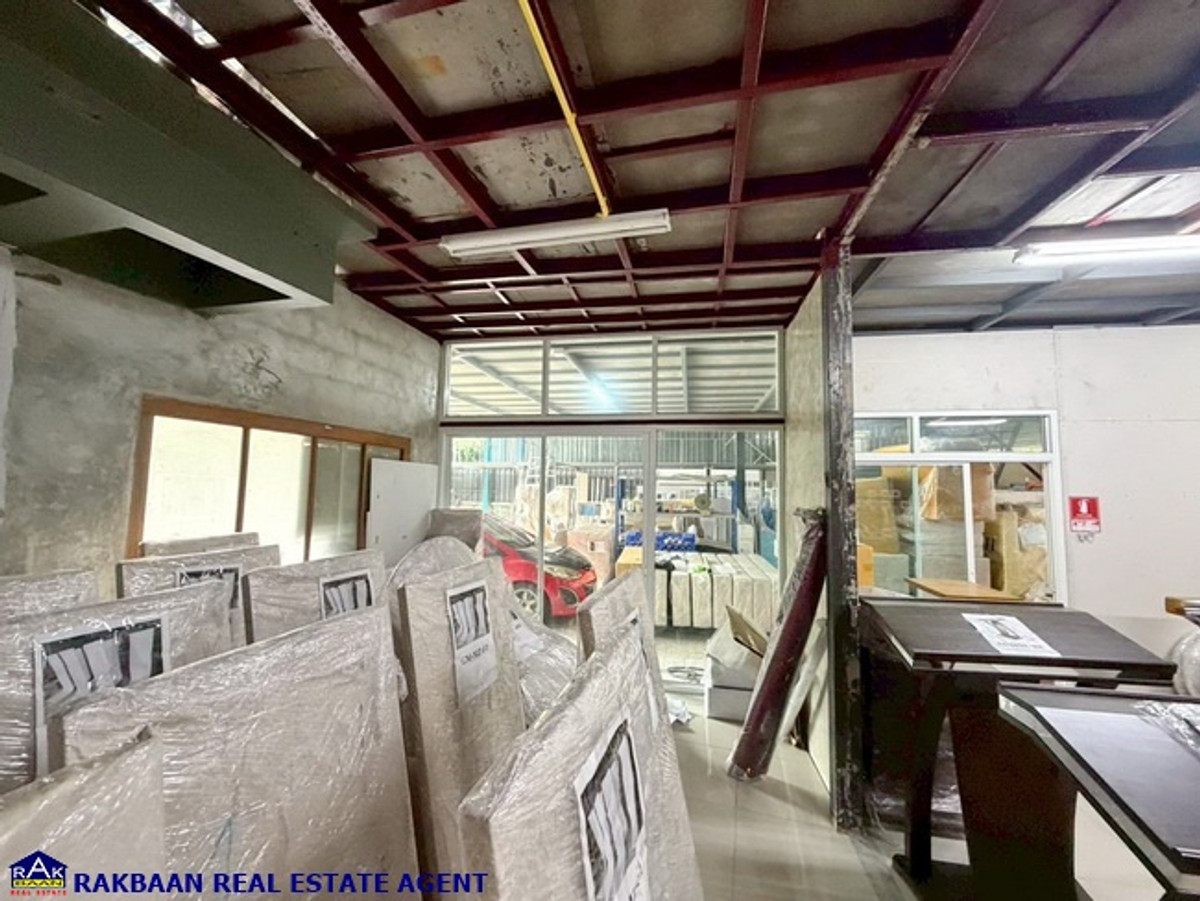 For SaleHome OfficeNonthaburi, Bang Yai, Bangbuathong : Home office for sale with warehouse Well decorated, ready to use immediately, 137 sq m, location Soi Chulin Chuan 4, Bang Bua Thong, Nonthaburi.
