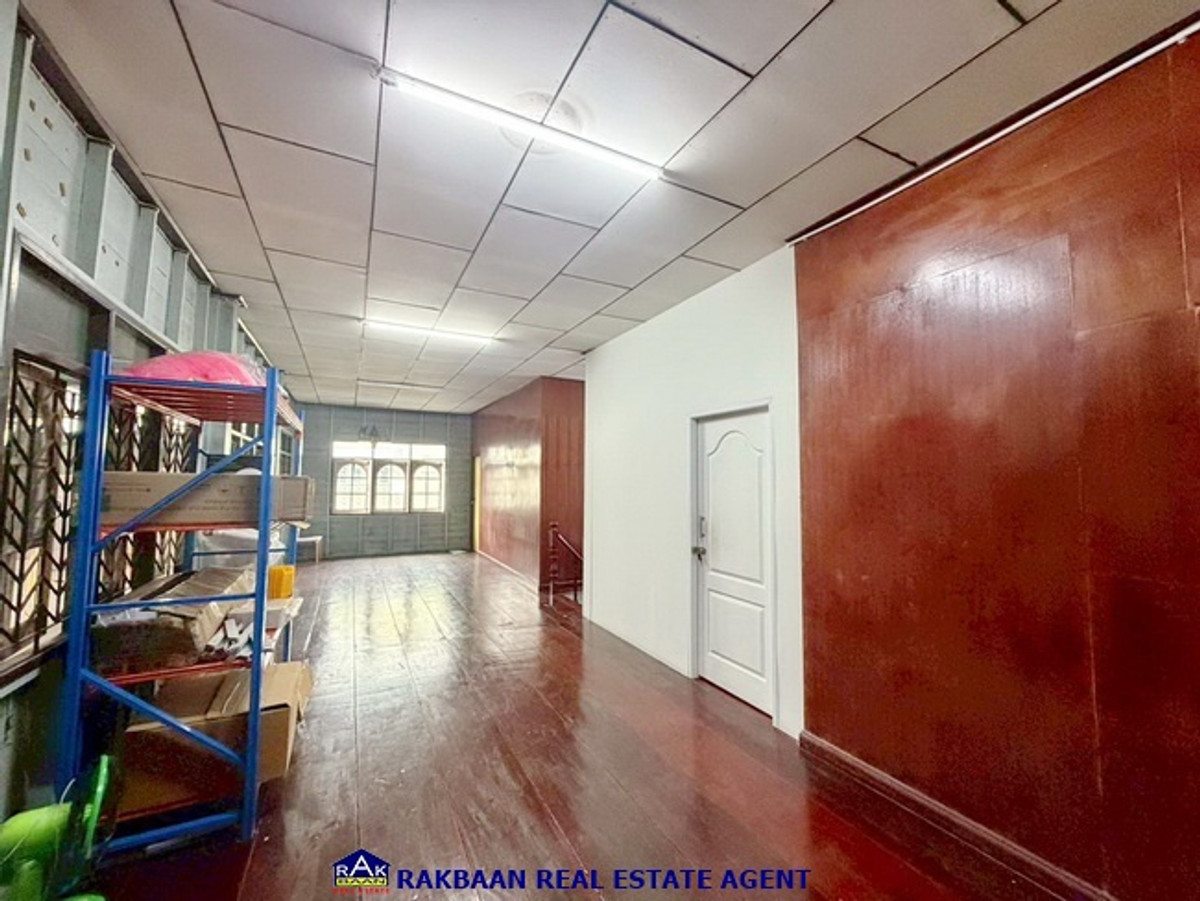 ขายโกดังนนทบุรี บางใหญ่ บางบัวทอง : ขายโฮมออฟฟิศ พร้อมโกดังเก็บสินค้า ตกแต่งไว้ดีใช้งานได้ทันที 137 ตร.ว. ทำเล ซอยจุลินท์จัดสรร 4 บางบัวทอง นนทบุรี