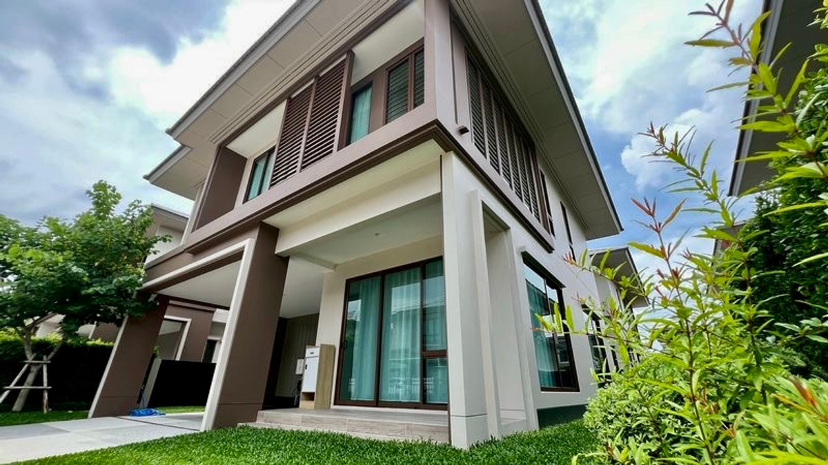 ขายบ้านพัฒนาการ ศรีนครินทร์ : ขายด่วน ราคาพิเศษที่สุดในโครงการ Burasiri กรุงเทพกรีฑา | บ้านเปล่า 4 ห้องนอน 57.5 ตร.วา ให้คุณตกแต่งได้ตามสไตล์