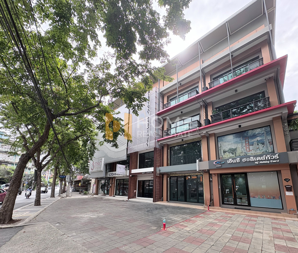 ขายโฮมออฟฟิศเกษตรศาสตร์ รัชโยธิน : ใกล้ BTS เสนานิคม เพียง 800 ม. 🔥 โฮมออฟฟิศ ตึกแถว เสนานิคม 1 ซอย 24 / 4 ชั้น (ขาย), Home Office Senanikom 1 Soi 24 / 4 Storey (FOR SALE) TPM092