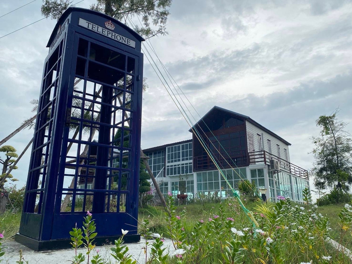 ขายบ้านนครปฐม : 📢👇 ราคาดีที่หาไม่ได้ง่าย ๆ! บ้านพร้อมโกดัง บนพื้นที่ใหญ่ ขายต่ำกว่าทุนการก่อสร้าง คุ้มค่าในการเป็นเจ้าของ ออกแบบและก่อสร้างอย่างพิถีพิถัน เดินทางสะดวก ใกล้แหล่งชุมชนและสิ่งอำนวยความสะดวกครบครัน