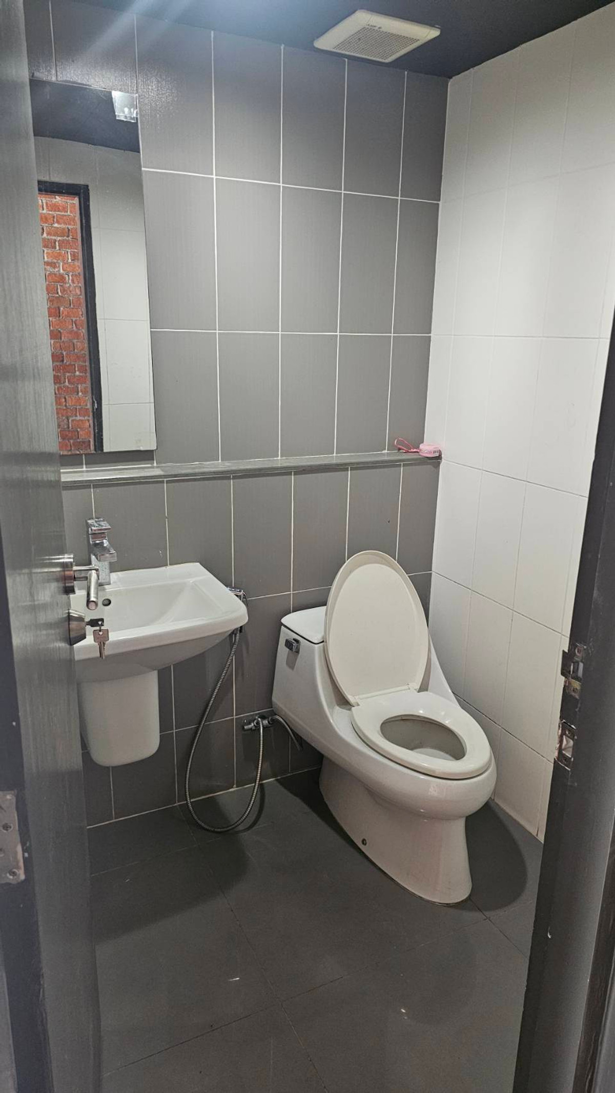 ให้เช่าโฮมออฟฟิศรามคำแหง หัวหมาก : ให้เช่า Home Office 4 ชั้น Standalone Town in Town เหม่งจ๋าย  ใกล้พระราม9 ลาดพร้าว เอกมัย