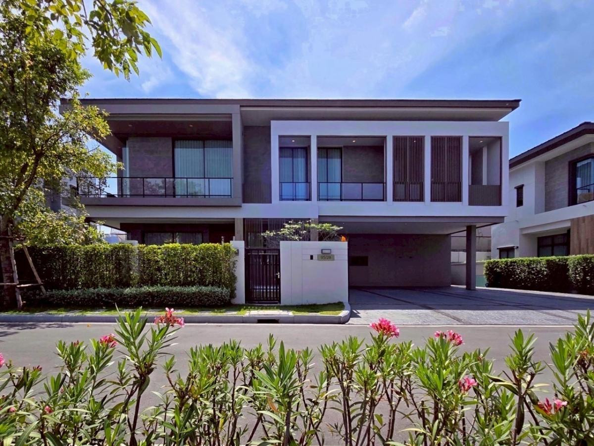 For SaleHouseBangna, Bearing, Lasalle : Rare Item! XL Home 441 sq.m. 📞 092-690-5445 Bangkok Boulevard Bangna Km.5 | 8 Parking | 44 MB ✨ Best Location | North Facing | Next to Clubhouse