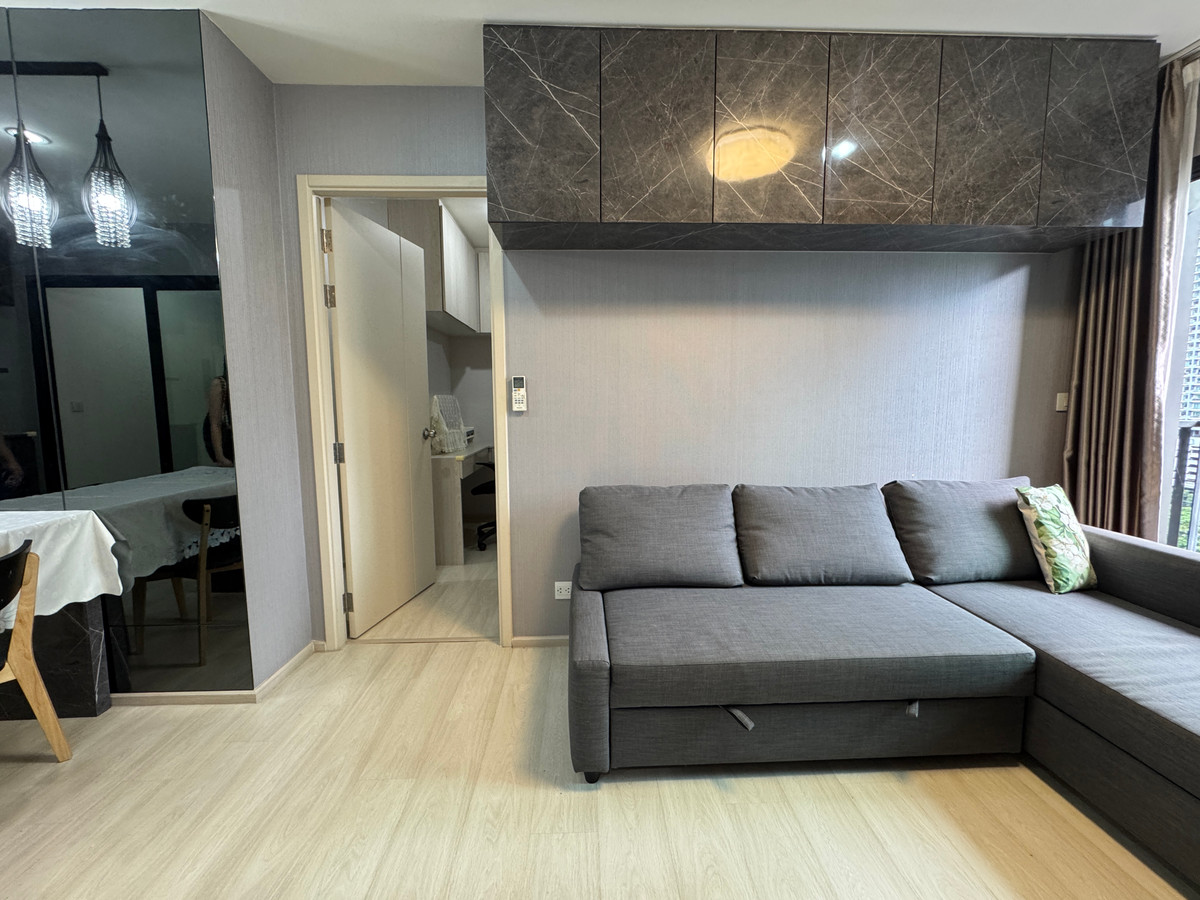 For SaleCondoRama9, Petchburi, RCA : Investing or living there yourself is worth it! Life Asoke 2 bedrooms near the BTS