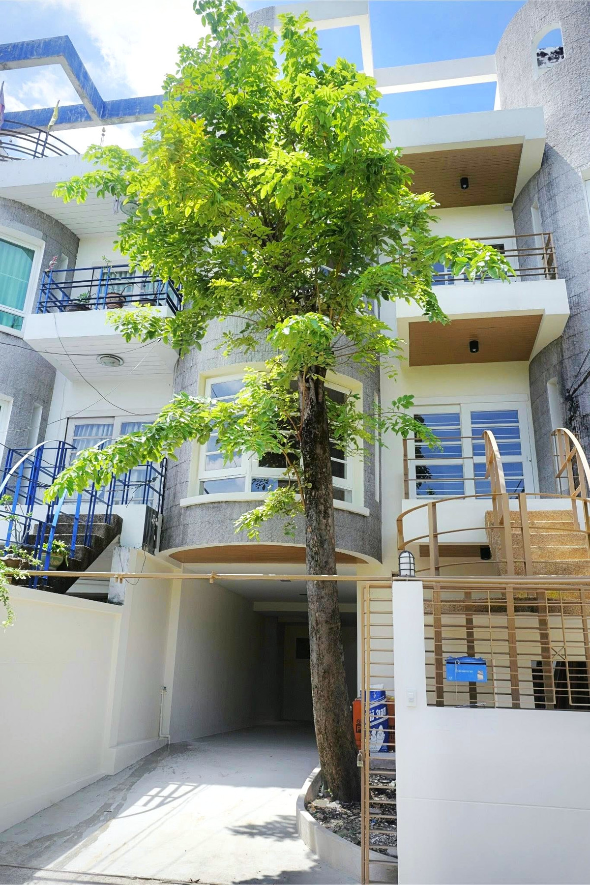 ให้เช่าทาวน์โฮมลาดพร้าว เซ็นทรัลลาดพร้าว : H0783♛ให้เช่า ทาวน์โฮม 5 ห้องนอน⚝รัชดา-ลาดพร้าว♜MRTลาดพร้าว∞099-5919653,065-9423251▚Line@sureresidence