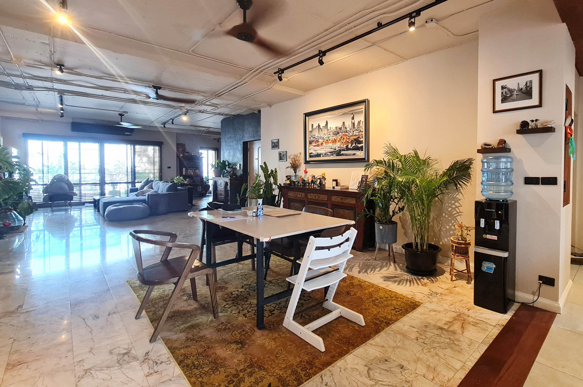 ขายคอนโดสุขุมวิท อโศก ทองหล่อ : Low-Rise Condo on Soi Sawasdee (Suk.31) – Ultra Privacy | 230 sqm | 3 Beds 3 Baths