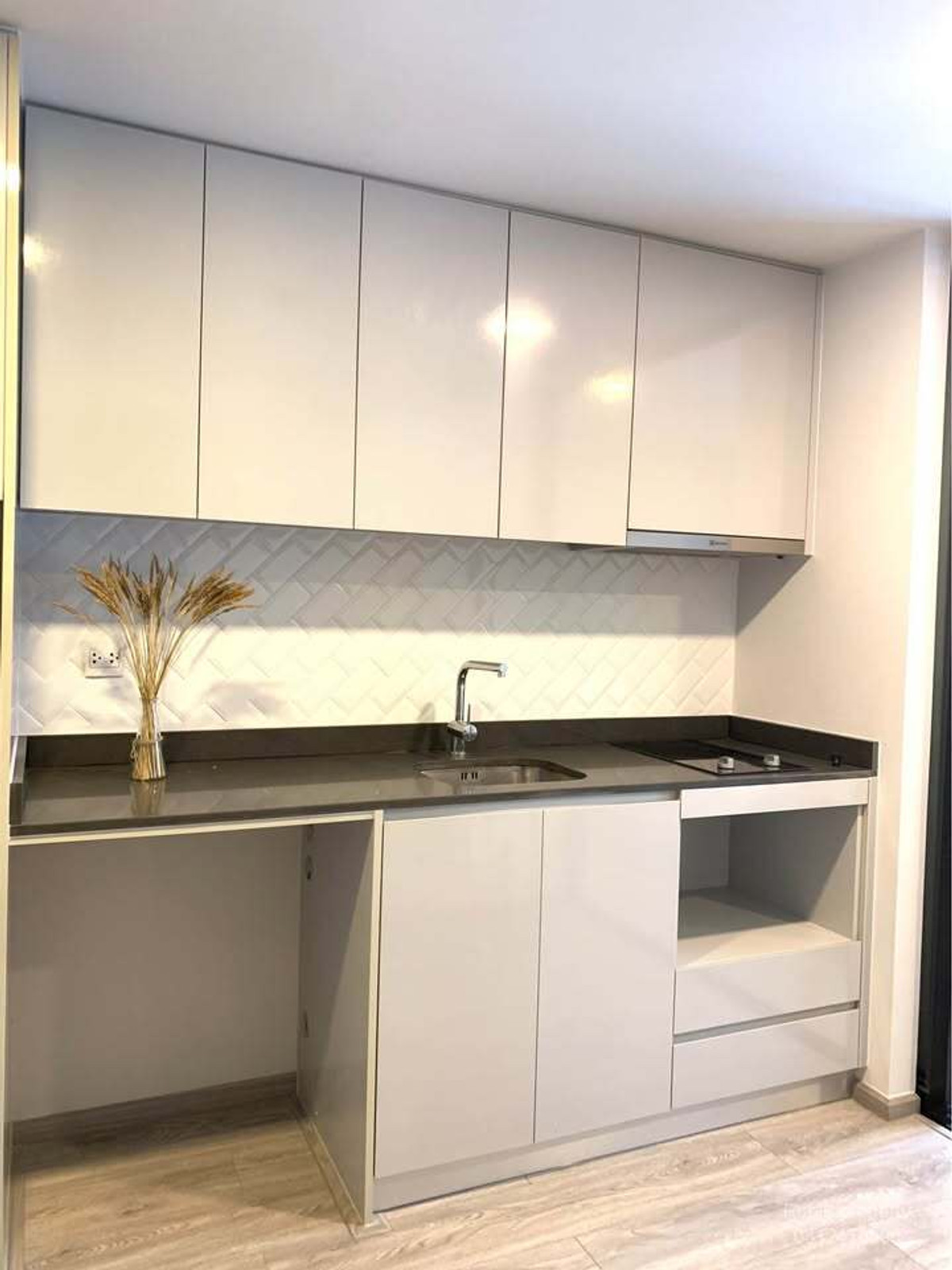 ให้เช่าคอนโดราชเทวี พญาไท : RB1441 ให้เช่า Maestro 14 Siam–Ratchathewi (มาเอสโตร 14 สยาม–ราชเทวี) คอนโดทำเลในเมือง ใกล้ BTS ราชเทวี 300 เมตร หลังโรงแรมเอเชีย✨