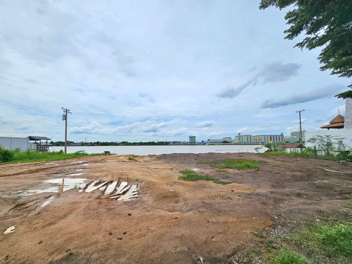 For RentLandChaengwatana, Muangthong : Land for rent next to the Chao Phraya River, 229.2 square wah, Bang Phut Subdistrict, Pak Kret District, Nonthaburi.
