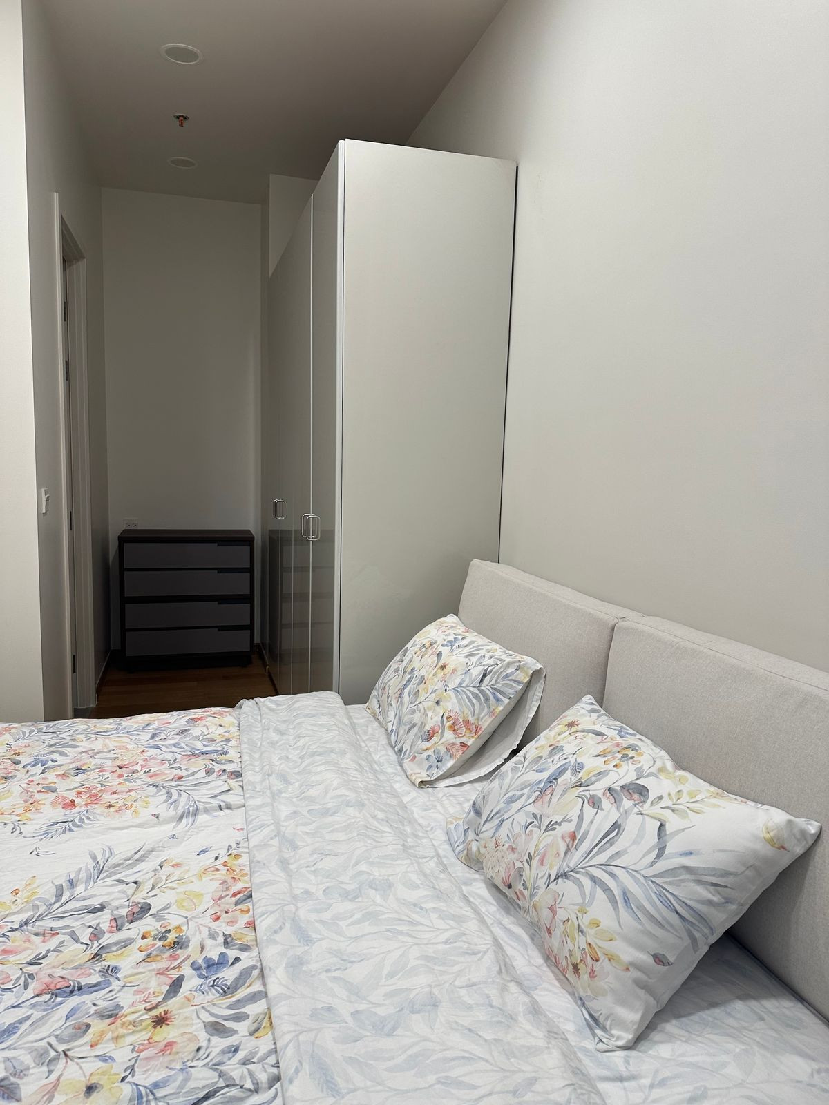 ให้เช่าคอนโดราชเทวี พญาไท : Wish Signature 2 Midtown Siam【𝐑𝐄𝐍𝐓】🔥ลุคโมเดิร์นไฮเอนด์ เฟอร์โทนดำตัดทองแบบมีประกายเล็กๆ ให้บรรยากาศหรูแบบโรงแรมใจกลางสยาม🔥 ติดต่อไลน์ไอดี: @hacondo