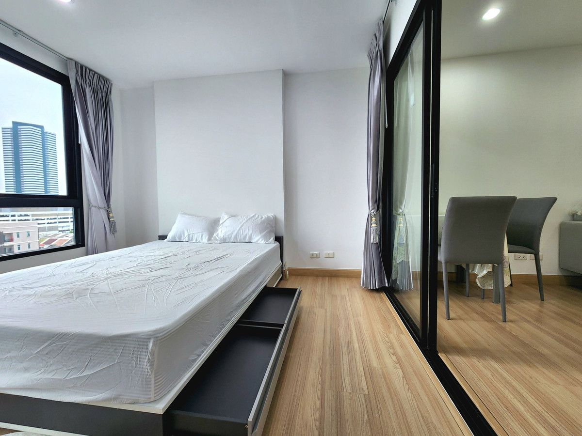 For RentCondoBangna, Bearing, Lasalle : **Room available. **Newly renovated room More attractive to live in. Kitchen zone, change the counter and electric stove. For rent, The Niche Mono Bangna, ready to live in!!