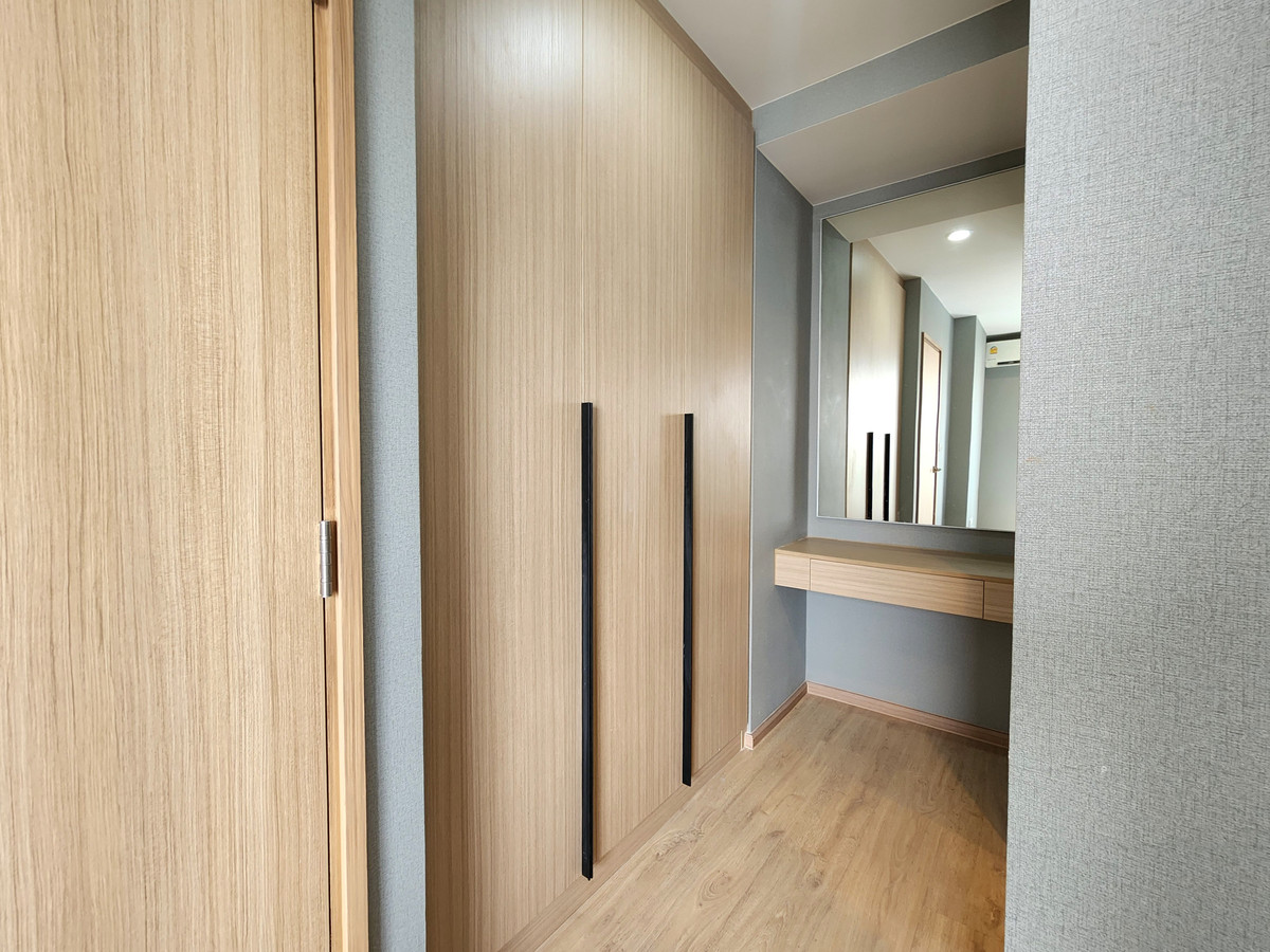 ให้เช่าคอนโดวงเวียนใหญ่ เจริญนคร : **ห้องว่างครับผม พร้อมอยู่แล้ว สไตล์มินิมอล วิวโล่งสวยมาก ทิศตะวันออกแดดเช้า** ให้เช่า The Most อิสรภาพ ห้องบนสุดส่วนตัวที่สุด ร้อนไม่มากSN517.4.184