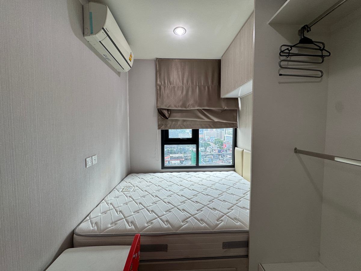 For SaleCondoRama9, Petchburi, RCA : Investing or living there yourself is worth it! Life Asoke 2 bedrooms near the BTS