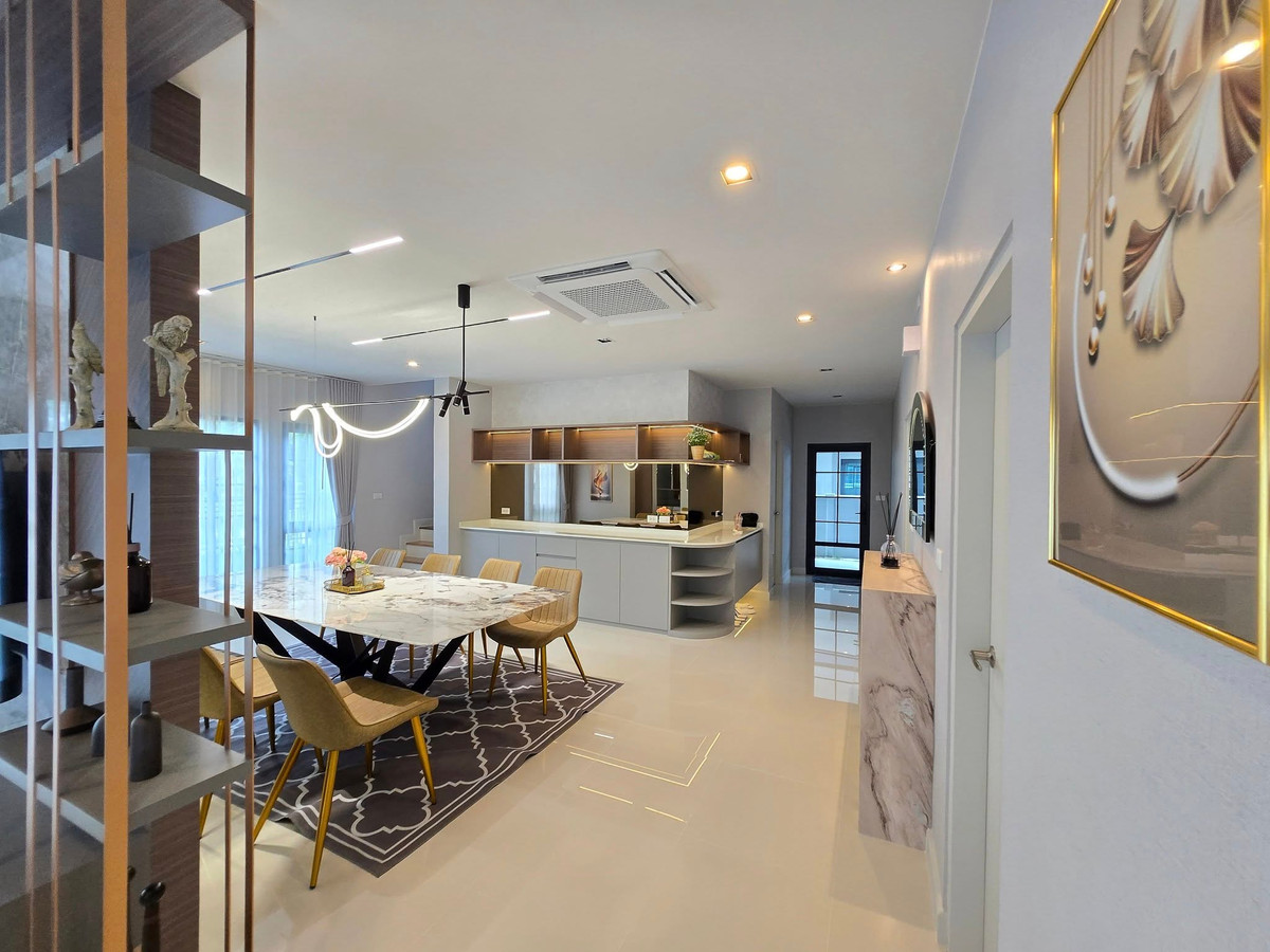 ให้เช่าบ้านบางนา แบริ่ง ลาซาล : ให้เช่า บ้านเดี่ยว Centro Bangna บ้านใหม่ ตกแต่งครบ พร้อมเข้าอยู่ ทำเลดีที่สุดบางนา (Rt-01)