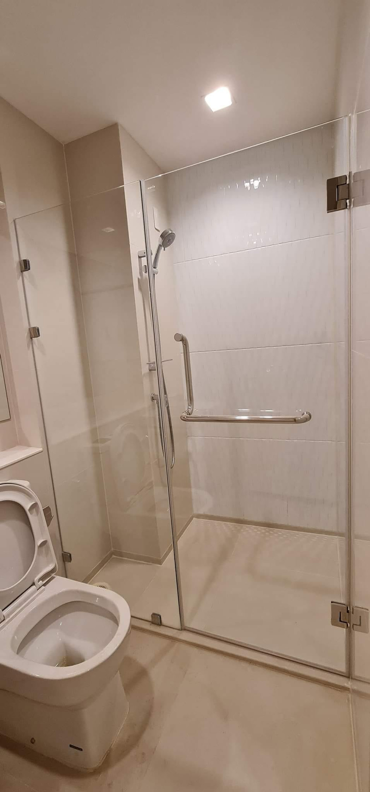 คอนโดวิทยุ ชิดลม หลังสวน : Life One Wireless【𝐒𝐄𝐋𝐋 & 𝐑𝐄𝐍𝐓】🔥ตกแต่งโทนยุโรปโมเดิร์น โทนขาวครีม มินิมอลลักซ์ชู เข้ากับแสงธรรมชาติ ทำให้ห้องดูหวานแบบผู้ใหญ่🔥 ติดต่อไลน์ไอดี: @hacondo