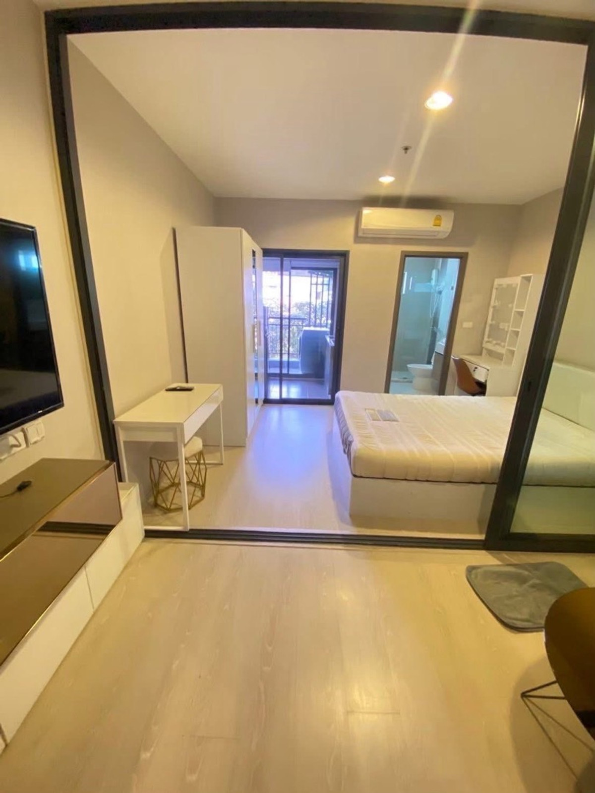 ให้เช่าคอนโดท่าพระ ตลาดพลู วุฒากาศ : !! พิเศษโซฟาปรับไฟฟ้า
เพียง6สถานีถึงสามย่าน 10นาทีสู่กลางเมือง
🥰ถ้าติด MRT ท่าพระ ต้องที่นี่เลย🥰