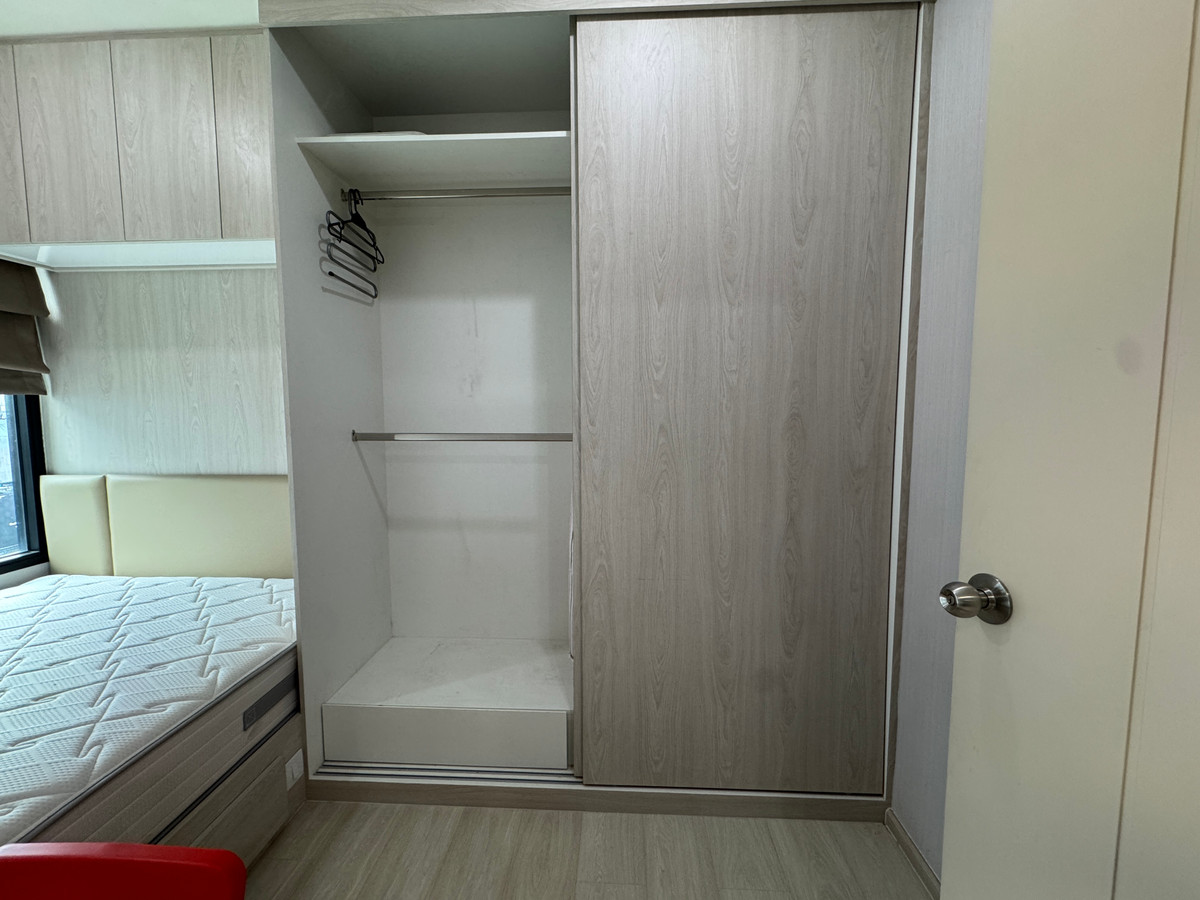 For SaleCondoRama9, Petchburi, RCA : Investing or living there yourself is worth it! Life Asoke 2 bedrooms near the BTS