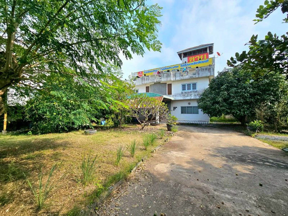 ขายโรงงานปทุมธานี รังสิต ธรรมศาสตร์ : ขาย ที่ดิน ติดถนน บางบัวทอง - สุพรรณบุรี หน้ากว้างประมาณ 90 เมตร เนื้อที่  26 ไร่ พร้อมกิจการ โรงงานไม้สัก ขนาดใหญ่ มีใบอนุญาติ อ.ลาดหลุมแก้ว ปทุมธานี 