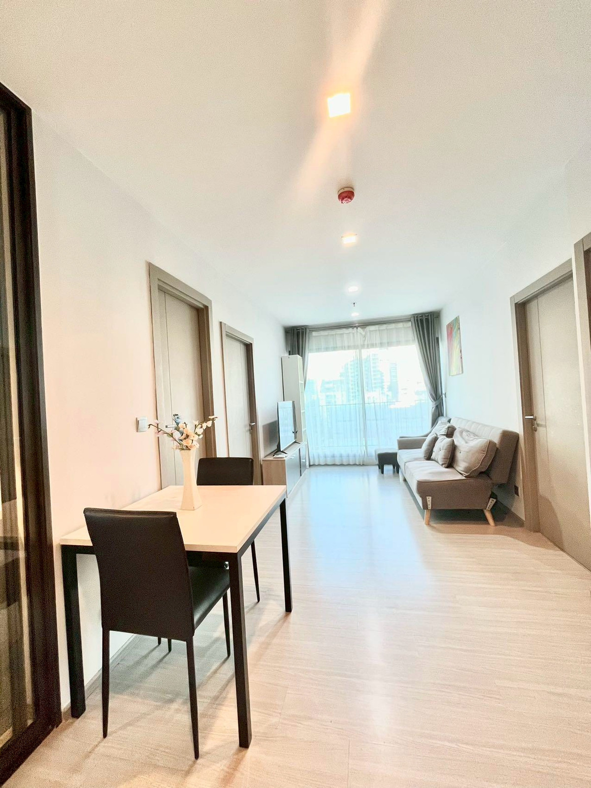 For RentCondoRama9, Petchburi, RCA : 👻💕Life Asoke Rama9💕👻 2 Bed 2 Bath, Rental 33,000 Baht