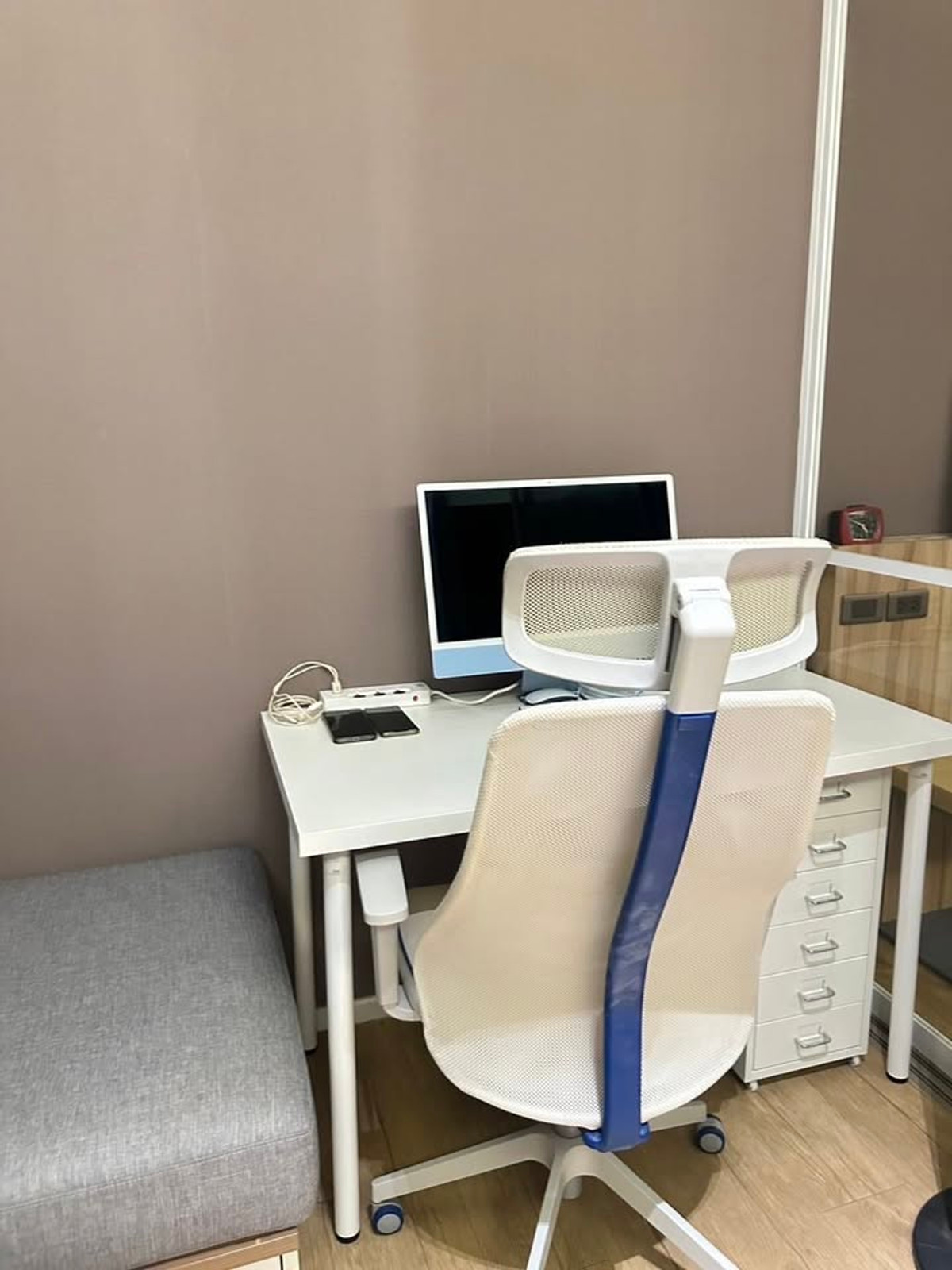 For SaleCondoSiam Paragon ,Chulalongkorn,Samyan : Triple Y Residence【𝐒𝐄𝐋𝐋 & 𝐑𝐄𝐍𝐓】🔥The room is decorated in a minimalist beige tone, cute in a Korean style, with good lighting all day long, perfect for those who like the feel of a studio cafe in the city🔥 Contact Line ID: @hacondo