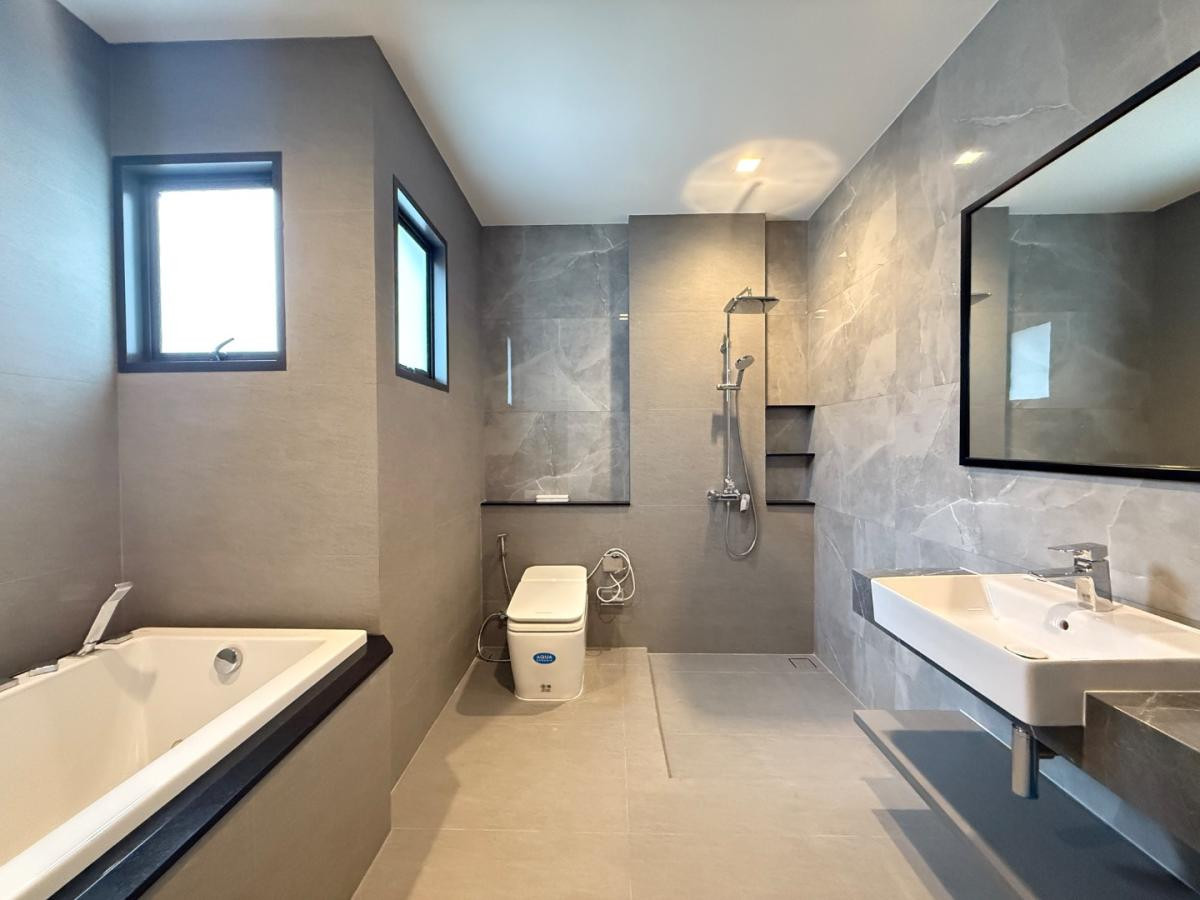 For SaleHouseBangna, Bearing, Lasalle : Rare Item! XL Home 441 sq.m. 📞 092-690-5445 Bangkok Boulevard Bangna Km.5 | 8 Parking | 44 MB ✨ Best Location | North Facing | Next to Clubhouse