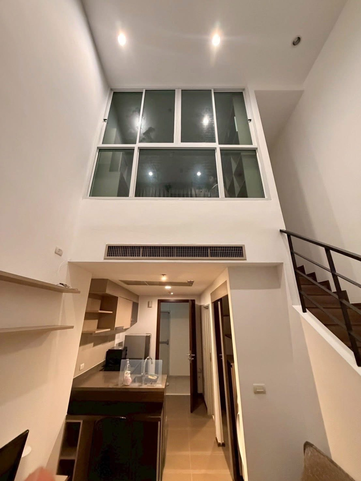 For RentCondoSapankwai,Jatujak : Urgently available for rent! : Onyx Phaholyothin (Onyx Phaholyothin) If interested in negotiating the price, add Line @condo168 (with @ in front as well)