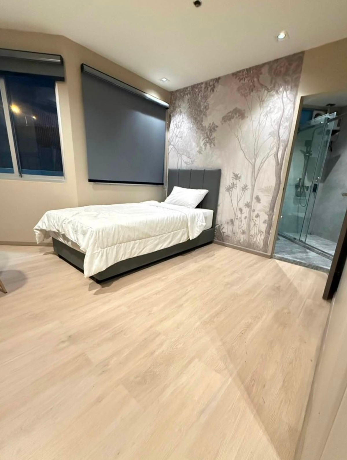 ขายคอนโดวิทยุ ชิดลม หลังสวน : Hot Deal! Wittayu Complex ห้องใหญ่ 2 นอน 93 ตร.ม.  Pet Friendly เพียง 5.5 ลบ. ✨ รีโนเวทใหม่  วิวสระว่ายน้ำ Yield 7.6%* 📞 092-690-5445