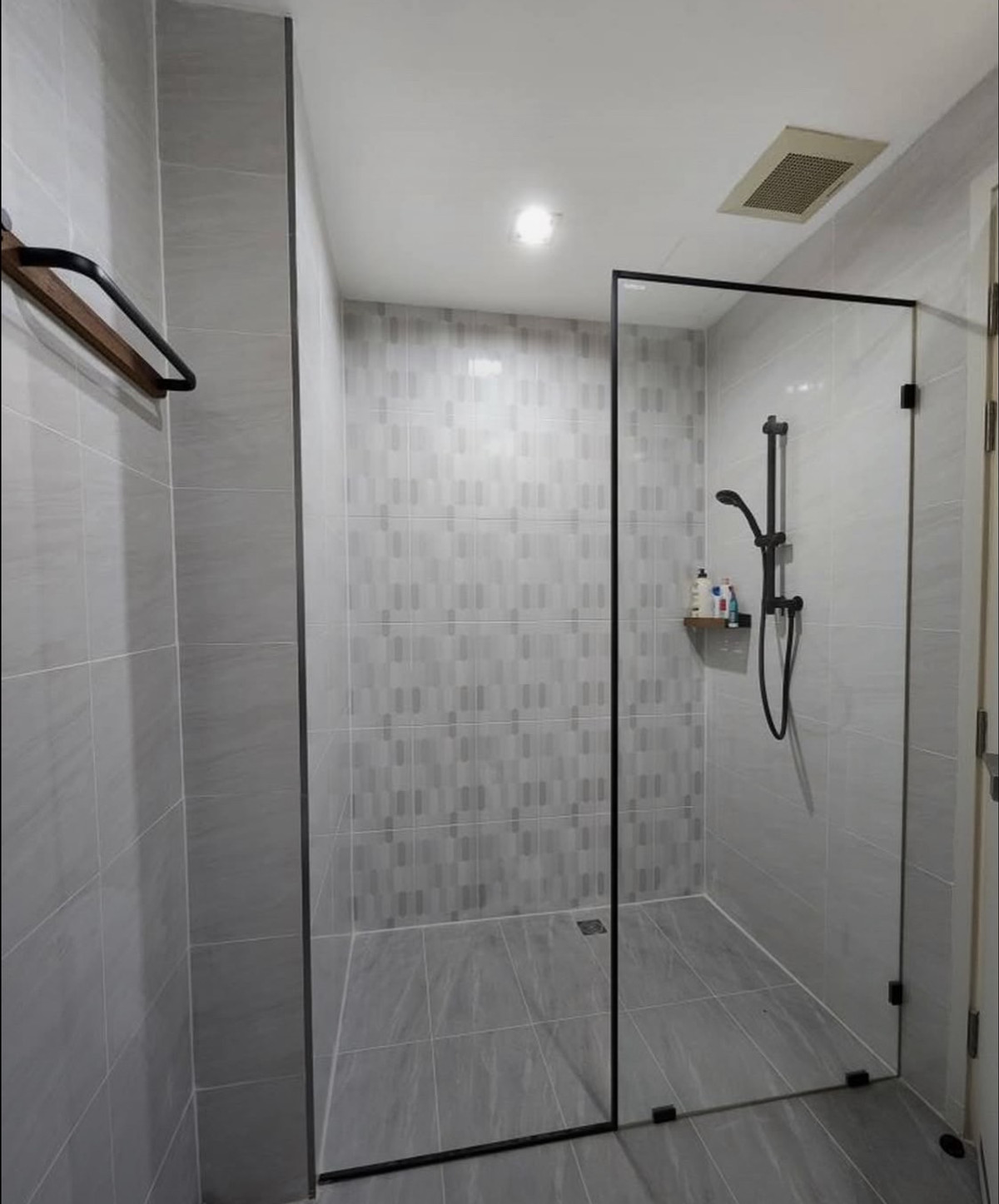 ให้เช่าคอนโดท่าพระ ตลาดพลู วุฒากาศ : ให้เช่า ✨ The Room Sathorn - Taksin ✨ 2 ห้องนอน 2 ห้องน้ำ เฟอร์นิเจอร์ และ เครื่องใช้ไฟฟ้าครบ ใกล้ BTS สะพานตากสิน