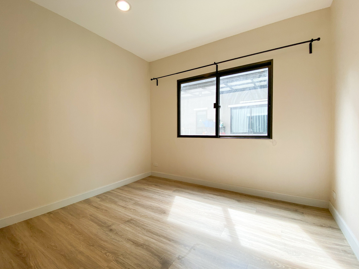 For SaleHousePhutthamonthon, Salaya : Detached House Pave Pinklao - Salaya / 5 Bedrooms (FOR SALE), Pave Pinklao - Salaya / Detached House 5 Bedrooms (FOR SALE) BALL076