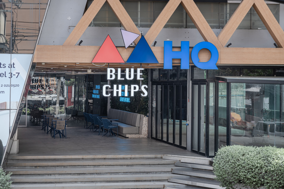 ให้เช่าร้านค้า/ตลาดนัดสุขุมวิท อโศก ทองหล่อ : Front Unit ที่ฮอตที่สุดในทองหล่อ 10 — พร้อมให้เช่าแล้ววันนี้ | เปิดได้ 24 ชม. | เพดานสูง | เหมาะกับร้านอาหาร Day-to-Night