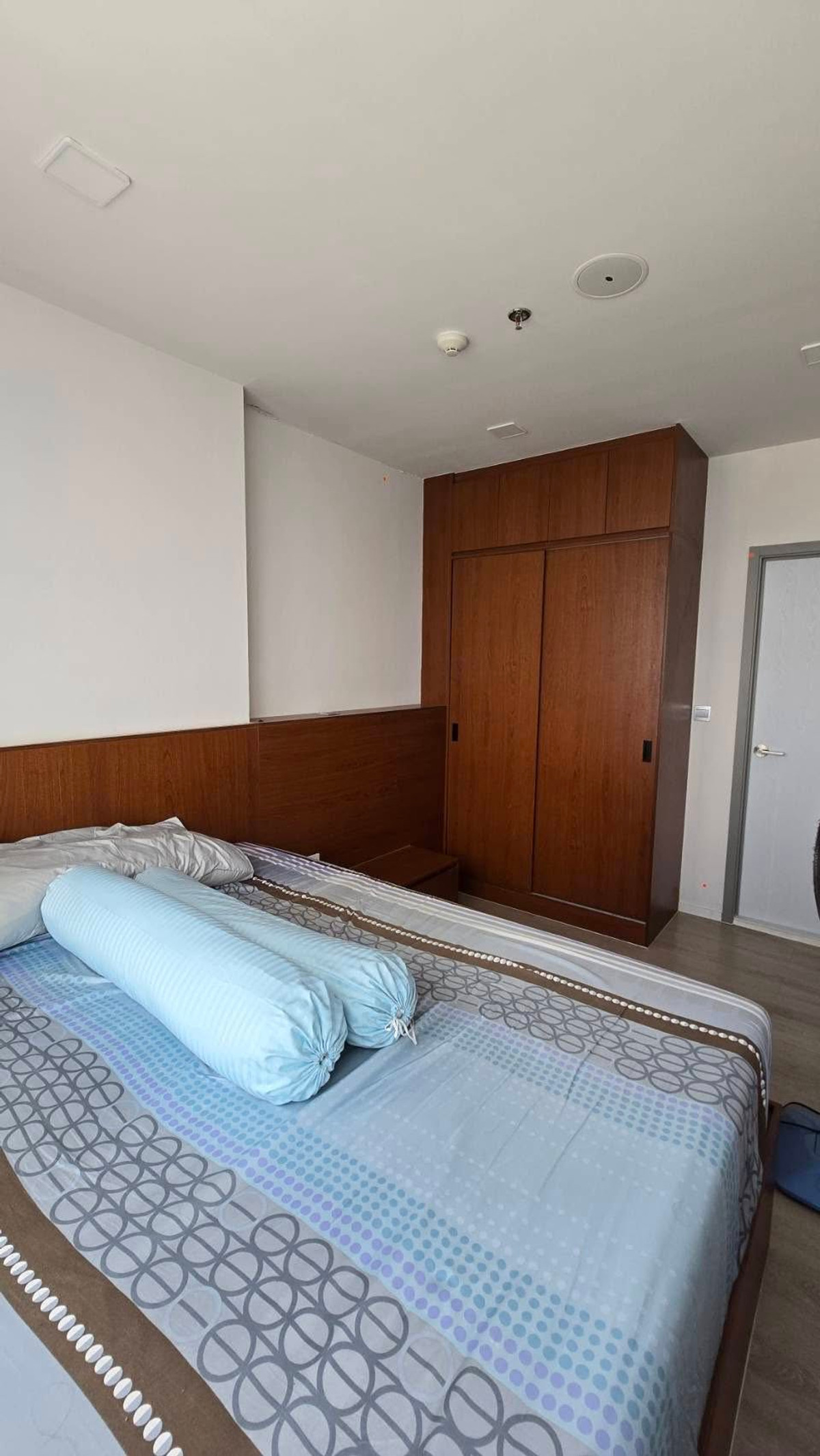 ให้เช่าคอนโดปทุมธานี รังสิต ธรรมศาสตร์ : ให้เช่า คอนโด โมดิซ ลอนช์ ติดมหาวิทยาลัยธรรมศาสตร์ รังสิต