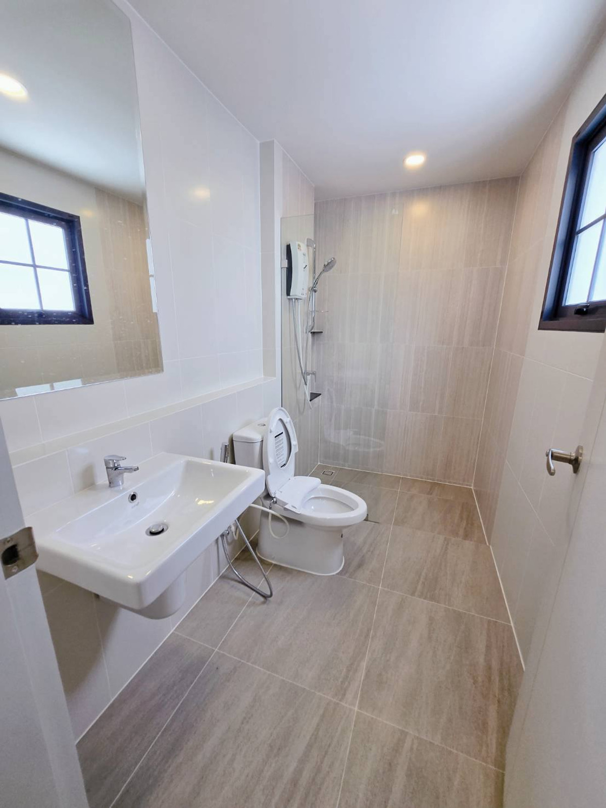 ให้เช่าบ้านบางนา แบริ่ง ลาซาล : ให้เช่า บ้านเดี่ยว Centro Bangna บ้านใหม่ ตกแต่งครบ พร้อมเข้าอยู่ ทำเลดีที่สุดบางนา (Rt-01)