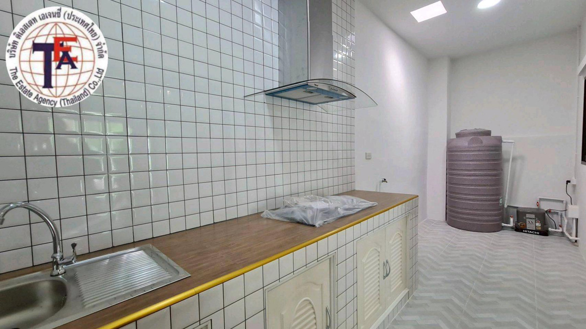 ขายทาวน์โฮมมีนบุรี-ร่มเกล้า : ขายทาวน์เฮ้าส์ 2 ชั้น หมู่บ้านเมดิโอ้ หน้าบ้านติดสวนหย่อมหมู่บ้าน นิมิตรใหม่ 13 15 รามอินทรา คลองสามวา แฟชั่นไอส์แลนด ์ซาฟารีเวิลด ์ตลาดมีนบุรี โรงพยาบาลสินแพทย์โรงพยาบาลนพรัตน์ สนามบินสุวรรณภูมิ สวนสยาม รถไฟฟ้าสายสีส้ม สุวินทวงศ์ หทัยราษฎร์