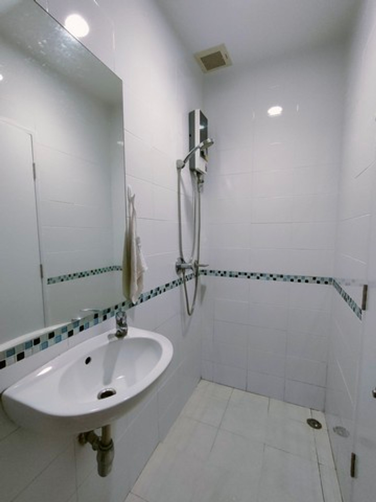 TownhomeRama 2, Bang Khun Thian : For sale and rent, 3-story townhome, Vista Park Rama 2, corner house, addition with furniture.