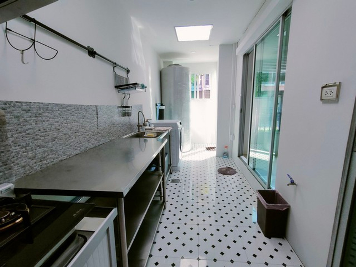 TownhomeRama 2, Bang Khun Thian : For sale and rent, 3-story townhome, Vista Park Rama 2, corner house, addition with furniture.