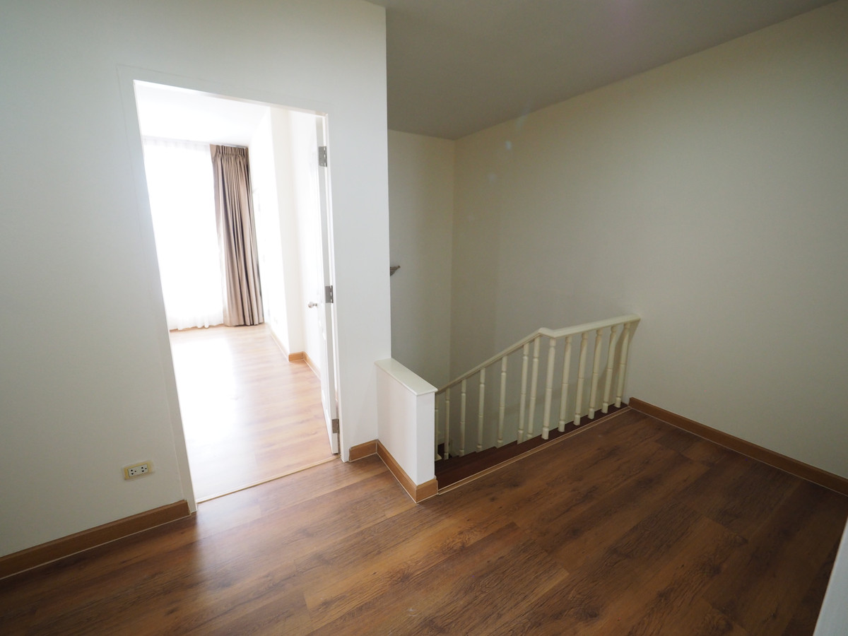 For RentTownhomeSathorn, Narathiwat : Newly Renovated, extra-large 4-storey corner townhouse in Sathon Dist.