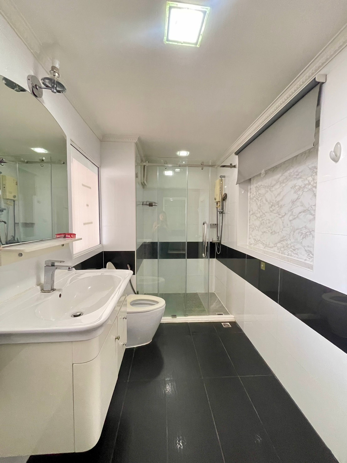 ให้เช่าคอนโดพระราม 9 เพชรบุรีตัดใหม่ RCA :  ด่วน! ให้เช่า  เพชรเก้า ทาวเวอร์  ห้องใหญ่ รีโนเวทใหม่ ราคาเดียวได้พื้นที่คุ้มสุดในย่านนี้ 