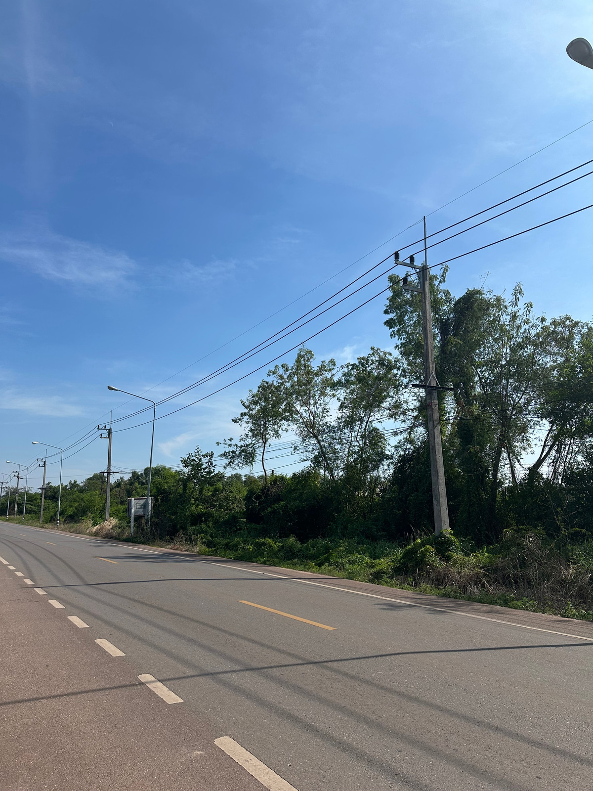 For SaleLandChanthaburi : Large plot of land for sale, 148 rai, next to the main road, next to the sea, prime location! Chang Kham Subdistrict, Na Yai Am District, Chanthaburi Province (Owner sells it himself)