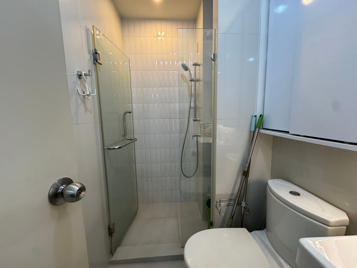 For SaleCondoRama9, Petchburi, RCA : Investing or living there yourself is worth it! Life Asoke 2 bedrooms near the BTS