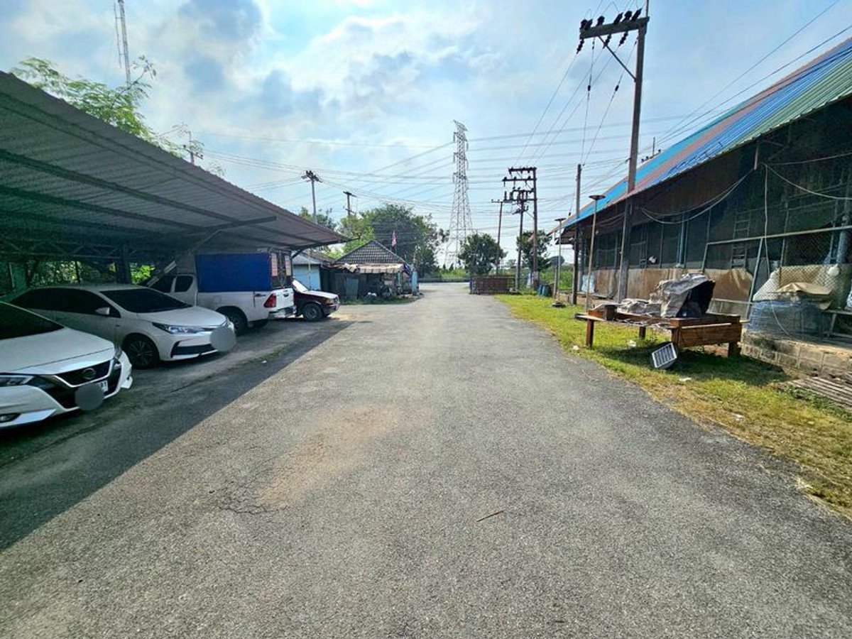 ขายโรงงานปทุมธานี รังสิต ธรรมศาสตร์ : ขาย ที่ดิน ติดถนน บางบัวทอง - สุพรรณบุรี หน้ากว้างประมาณ 90 เมตร เนื้อที่  26 ไร่ พร้อมกิจการ โรงงานไม้สัก ขนาดใหญ่ มีใบอนุญาติ อ.ลาดหลุมแก้ว ปทุมธานี 