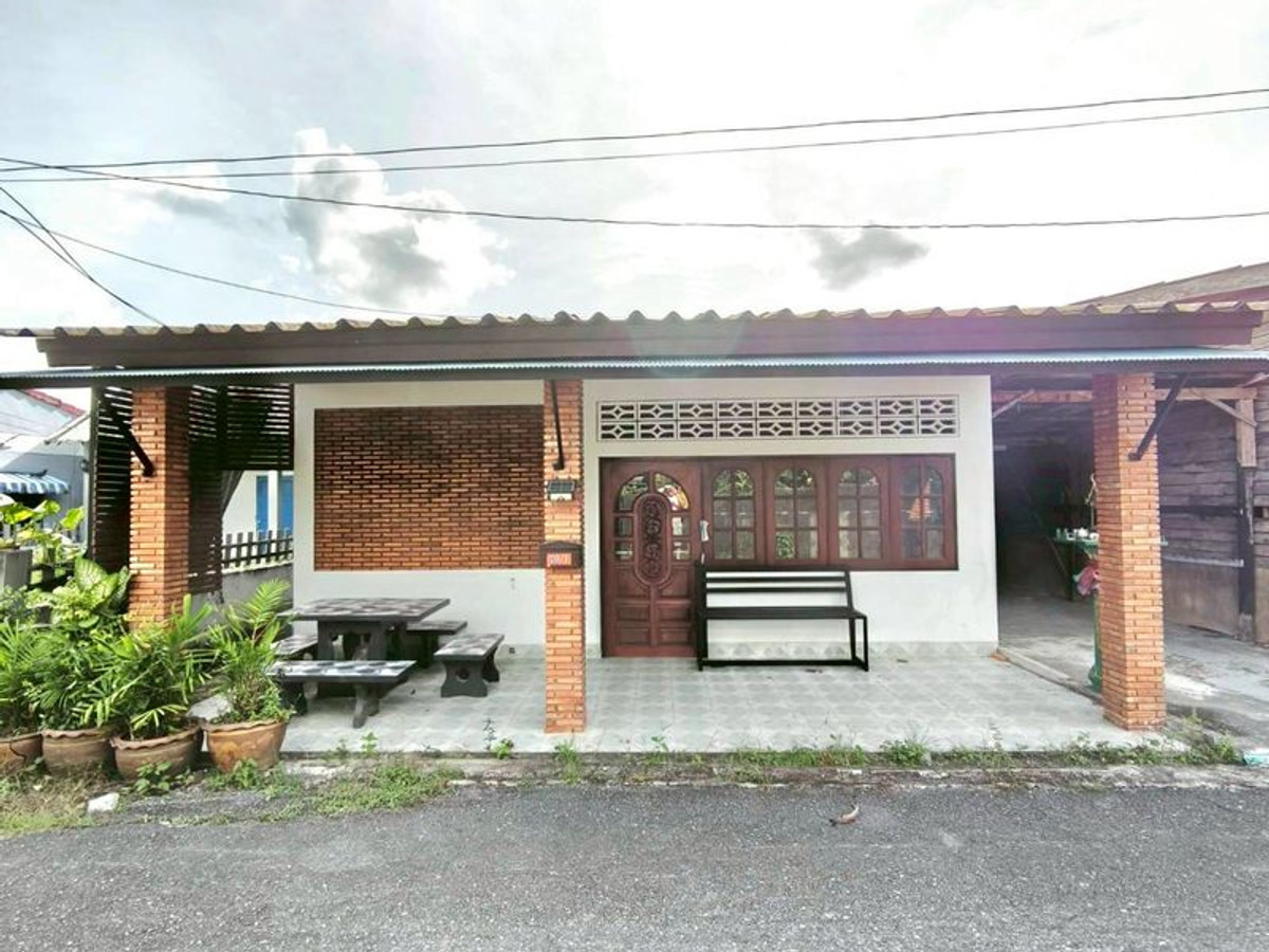 For SaleHouseKrabi : Single-storey detached house for sale, 2 bedrooms, 40 sq m, behind Thesaban Nueng School, Mueang Kao Road, Mueang District, Krabi Province.