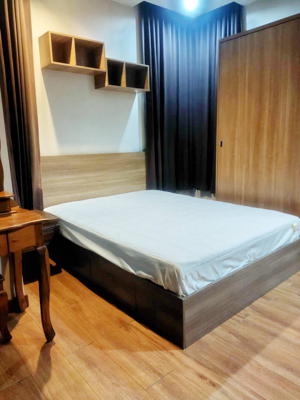 For RentCondoChaengwatana, Muangthong : Condo for rent, Proud Life Ngamwongwan 15, corner room, near Pantip Department Store, Ngamwongwan.