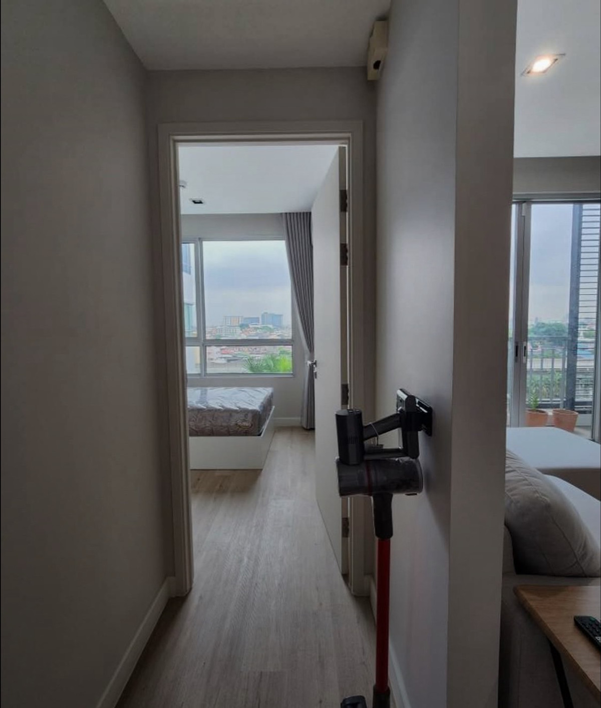 ให้เช่าคอนโดท่าพระ ตลาดพลู วุฒากาศ : ให้เช่า ✨ The Room Sathorn - Taksin ✨ 2 ห้องนอน 2 ห้องน้ำ เฟอร์นิเจอร์ และ เครื่องใช้ไฟฟ้าครบ ใกล้ BTS สะพานตากสิน