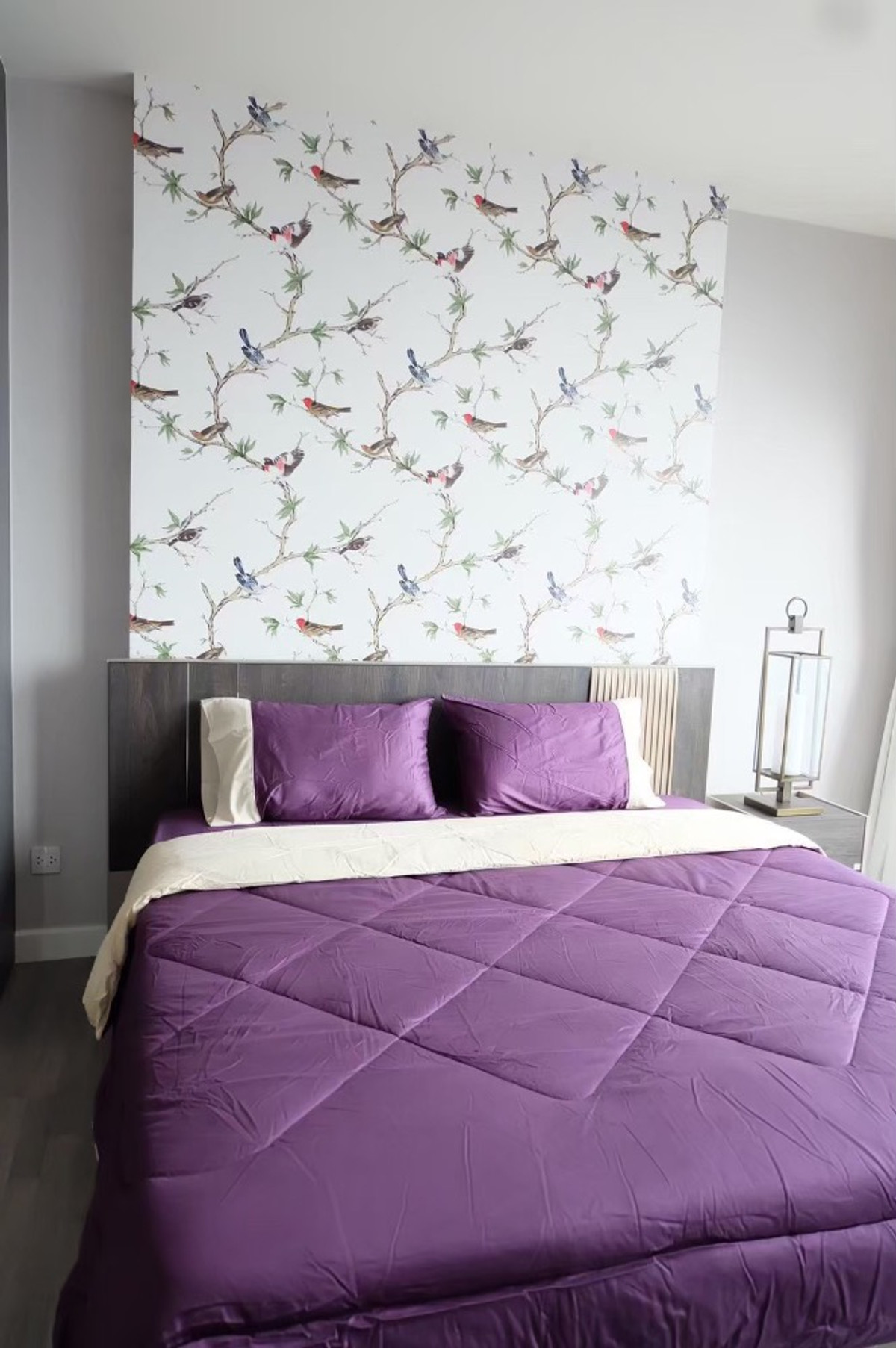 For RentCondoSiam Paragon ,Chulalongkorn,Samyan : The Room Rama 4【𝐑𝐄𝐍𝐓】🔥The most refined white-cream tone, with premium stone details, creates a truly luxurious hotel atmosphere.🔥 Contact Line ID: @hacondo