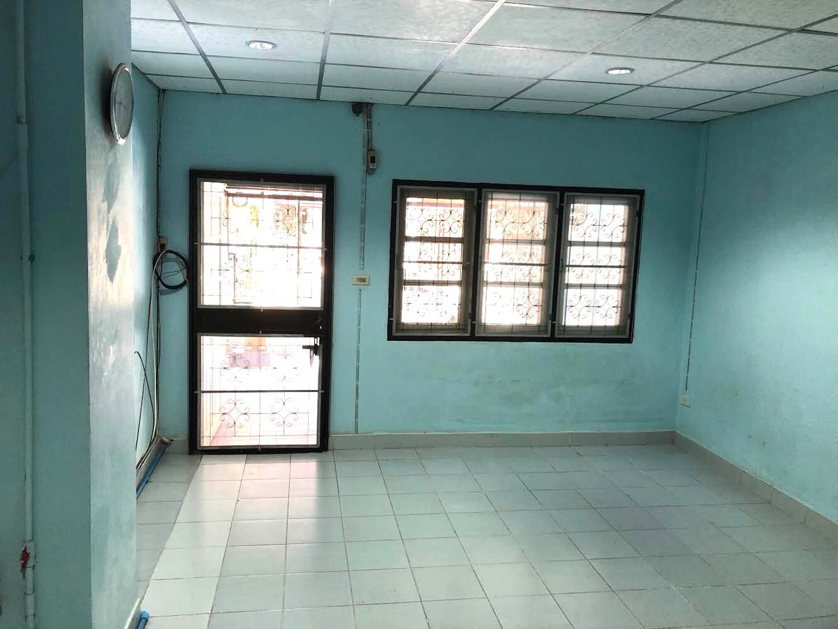 For SaleTownhomeBang kae, Phetkasem : 🔥 2-story townhouse, Phongsirichai Village 4, price less than a million. Near Phetkasem Road