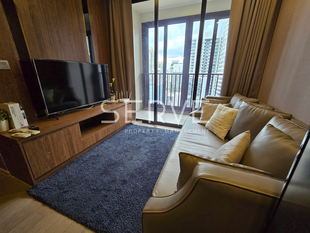 For RentCondoSukhumvit, Asoke, Thonglor : 🔥50K🔥 - Nice Decorate 2 Beds with Bathtub High Fl. 15+ Good Location MRT Sukhumvit 20 m. and BTS Asok 230 m. at Ashton Asoke Condo / For Rent