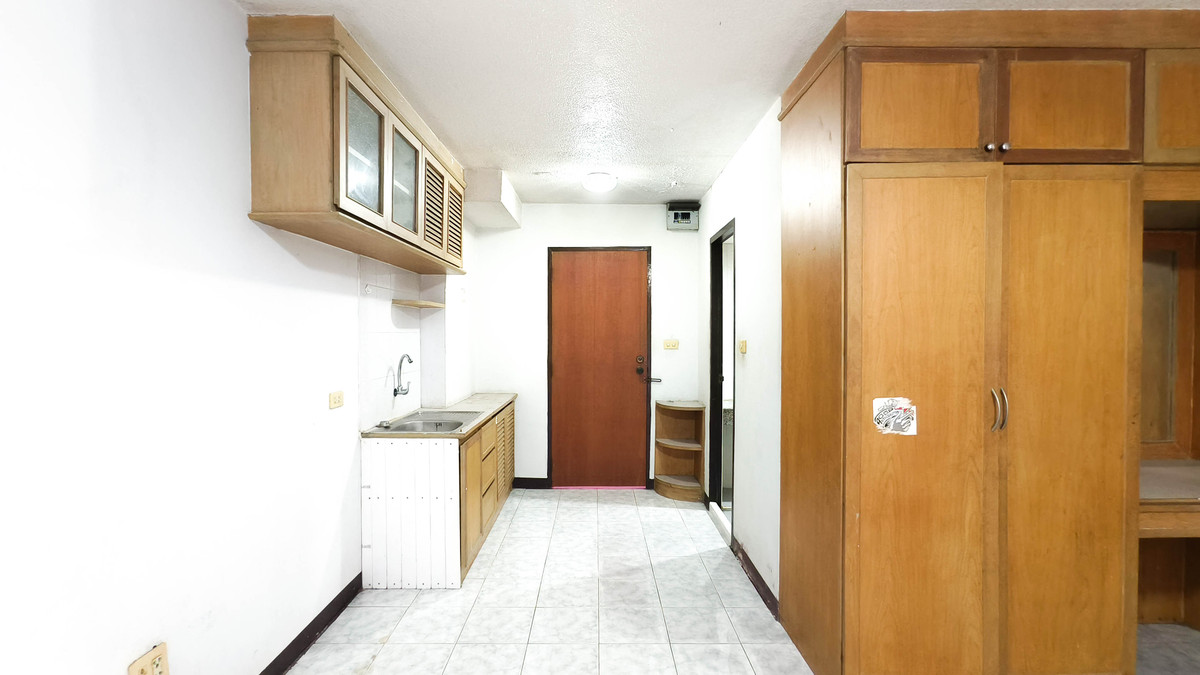 For SaleCondoLadkrabang, Suwannaphum Airport : Sale condo for under a million, Thongpracha condo town 3,near skytrain