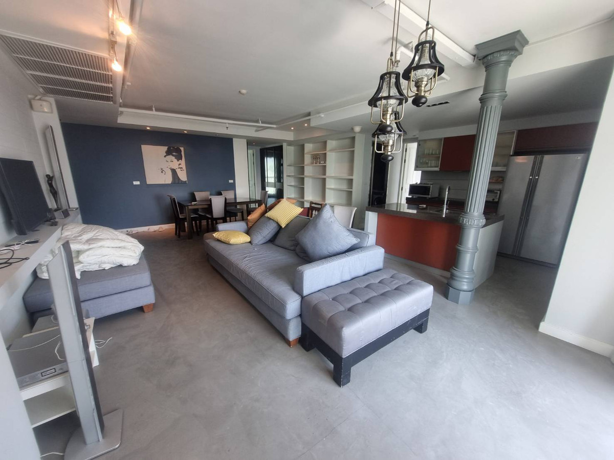 ให้เช่าคอนโดวิทยุ ชิดลม หลังสวน : Condo BTS CHIDLOM Urbana langsuan 145sq,m 2 beds, 3 baths