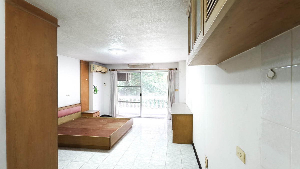 For SaleCondoLadkrabang, Suwannaphum Airport : Sale condo for under a million, Thongpracha condo town 3,near skytrain