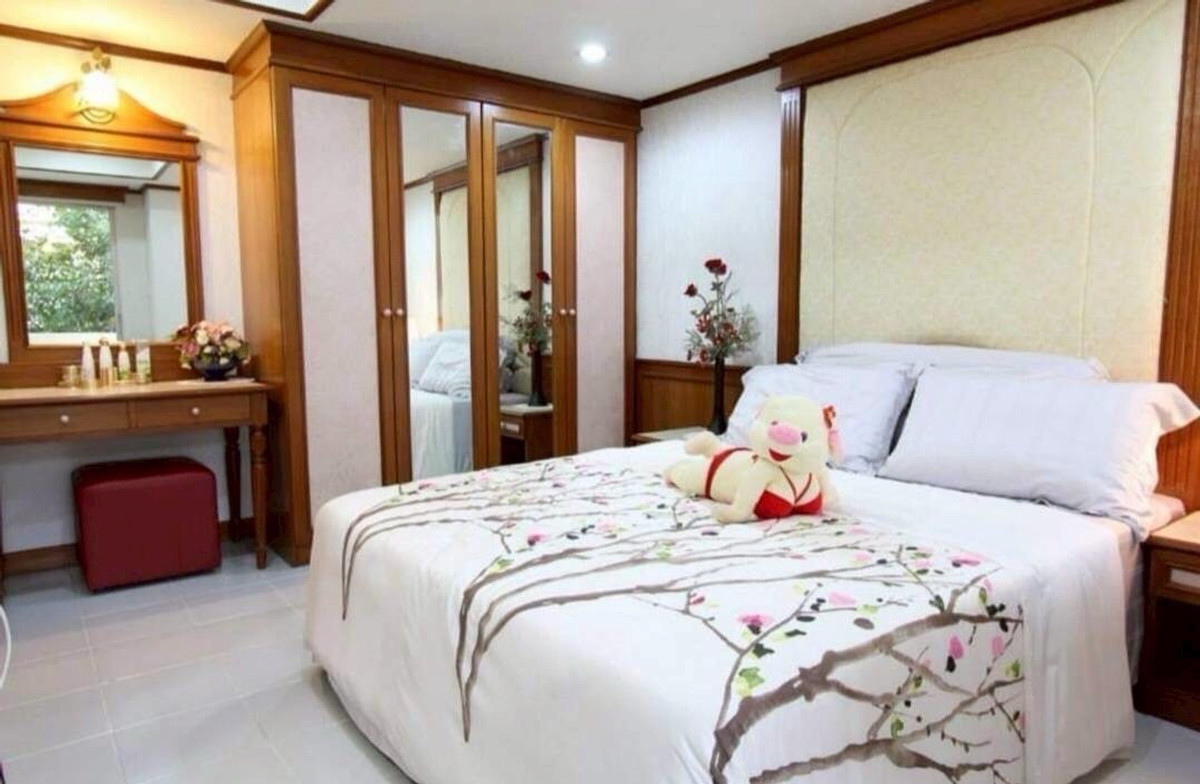 ขายกิจการโรงแรม & กิจการอพาร์ตเมนต์รัชดา ห้วยขวาง : อพาร์ทเมนท์ รัชดา ซอย3 พร้อมลิฟต์ 9 ชั้น 