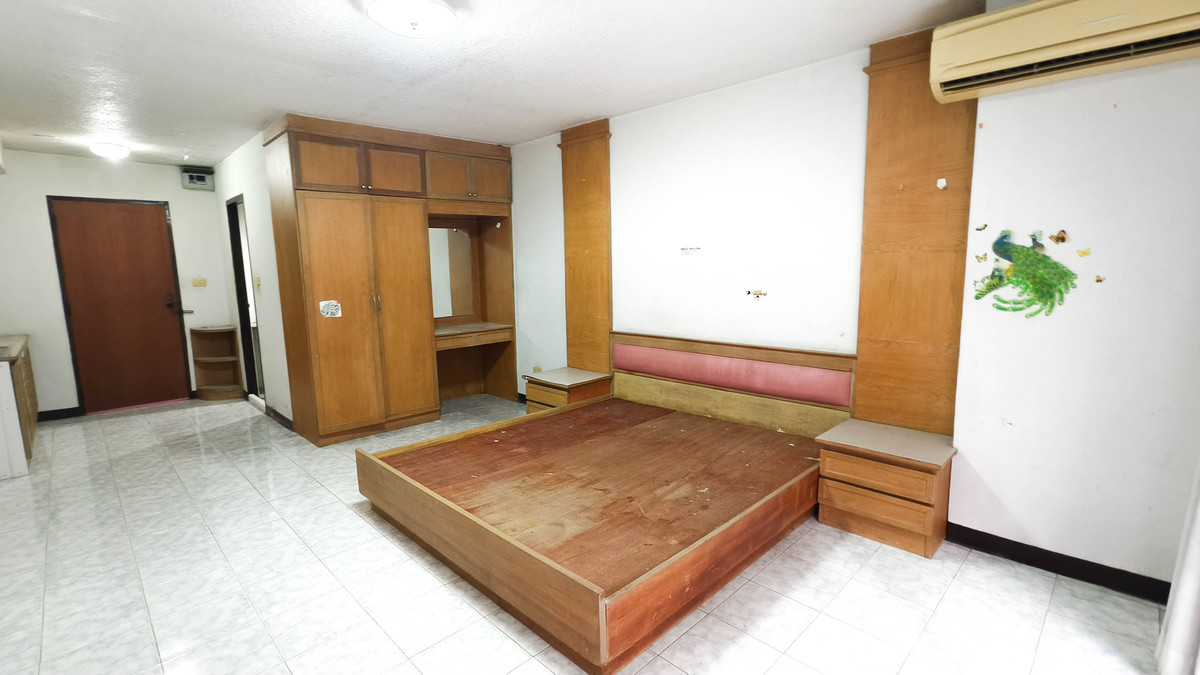 For SaleCondoLadkrabang, Suwannaphum Airport : Sale condo for under a million, Thongpracha condo town 3,near skytrain